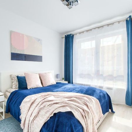 M&R Apartament Airport&Business Deluxe Cybernetyki 17 - Underground Garage - Free Wifi - Netflix - Air Conditioning - Self Check-In, Close By Chopin Airport Varsovia Exterior foto